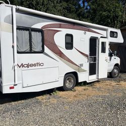 2005 Ford F350 heavy duty Majestic