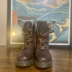 Women’s Dr. Martens Aimilie Brown With Flag Foldover Boots Size 11