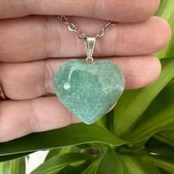 New, Beautiful Green Aventurine Crystal Heart Necklace. 
