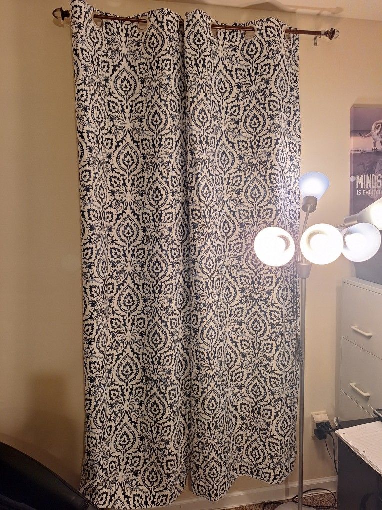 Lamp And Curtain 