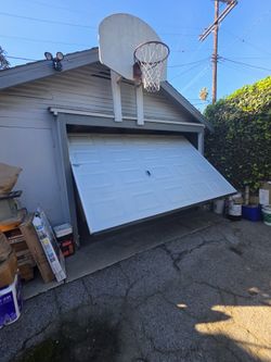 Garage Doors And Gate 