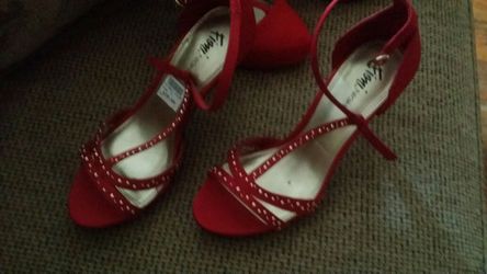 Red heels new with tags