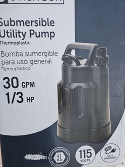 Submersible utility pump