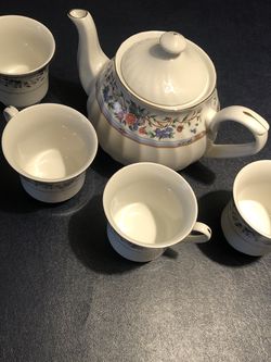 Teapot with Teacups