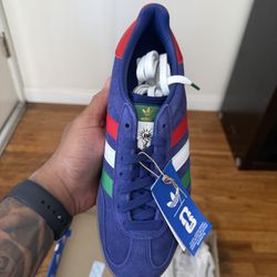 adidas Men's FIFA World Cup Gazelle Indoor Shoes