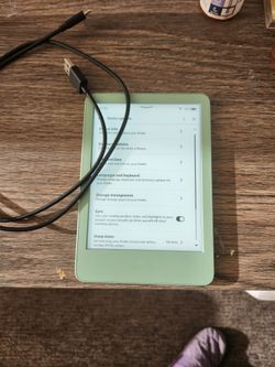 Matcha Kindle 2024 11th Gen - w/ Charger (No Books)