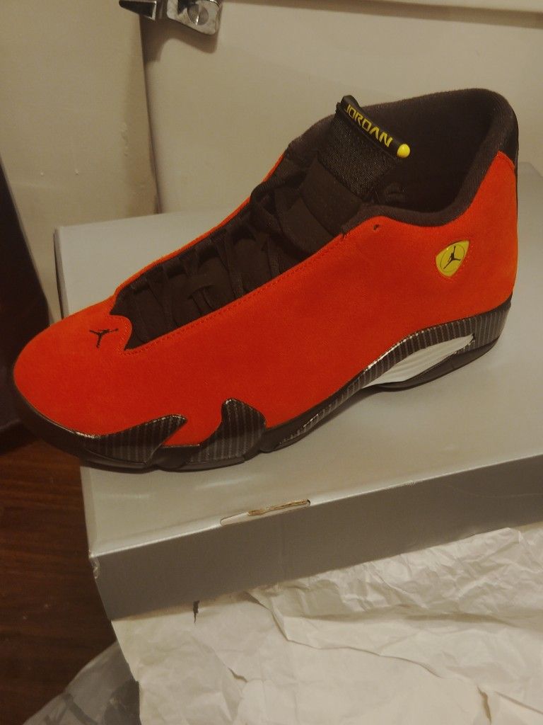 Air Jordan 14 Ferrari