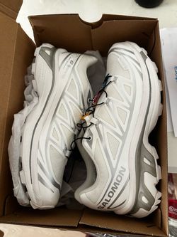 Salomon size 7.5 women’s