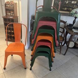12. Sillas De Metal.