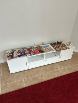 Beautiful furniture come get it great deal and more stuff hurry up