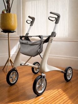 byACRE Carbon Ultralight Rollator Danish Carbon Fiber Walker - Excellent (New, $799)