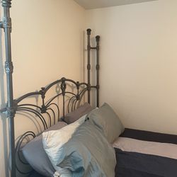 Queen Size Bed Room Set