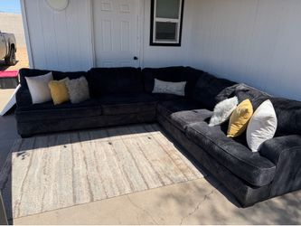 Sectional couch