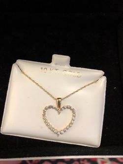 10k heart pendant