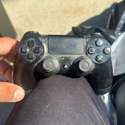 PS4 Controller