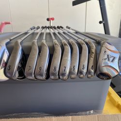 Golf Clubs (Iron Set, Wedge, hybrid) 
