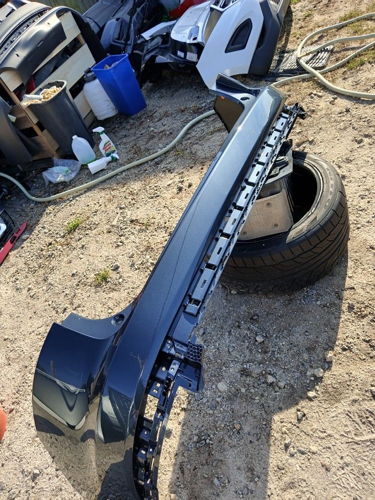 20/20 To 2023 Lincoln Aviator Rear Bumper Only Original Part