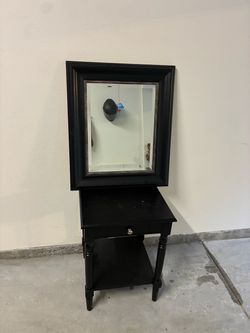 Black Accent Table with Wall Mirror
