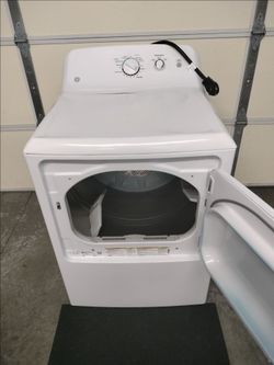 Very Nice GE 7.2 Cubic Ft. Capacity Electric Dryer