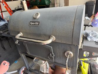 Dyna-Glo Charcoal Grill