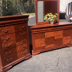 Quality Solid Wood Set Long Dresser, Big Drawers, Big Mirror, Tall Chest With Big Drawers. Drawers Sliding Smoothly Great Conditipn
