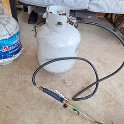 Tanque Sale Con Pistola De Echas Fuego