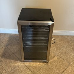 Mini fridge