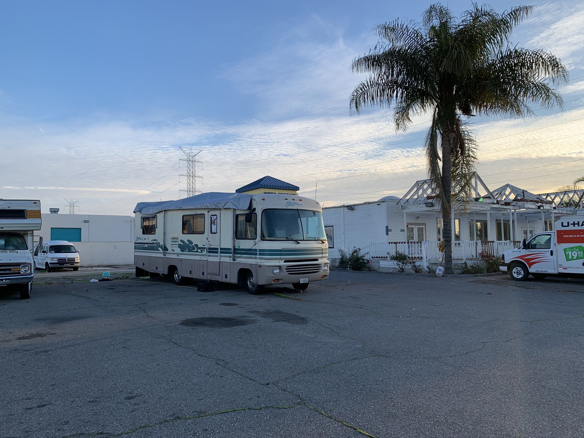 1995 Chevrolet Fleetwood Southwind storm