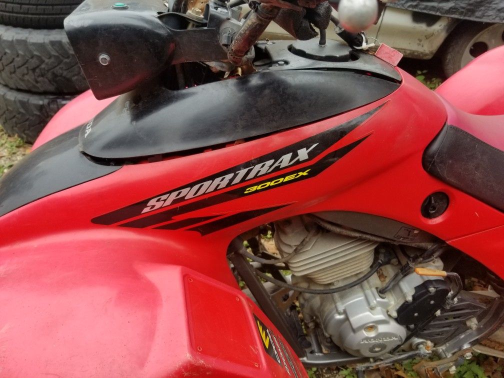 Honda 4 wheeler for Sale in Houston, TX OfferUp