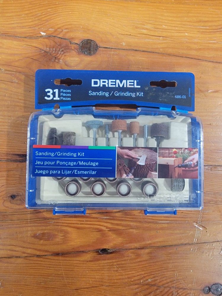 Dremel 686-01 Sanding/Grinding Rotary Tool Mini Accessory Kit ~ 31 Pieces, NIB