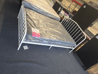 NEW QUEEN MATTRESS PLUSH