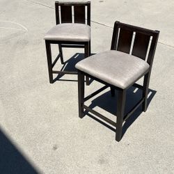 Dining Set/table/ Chairs 