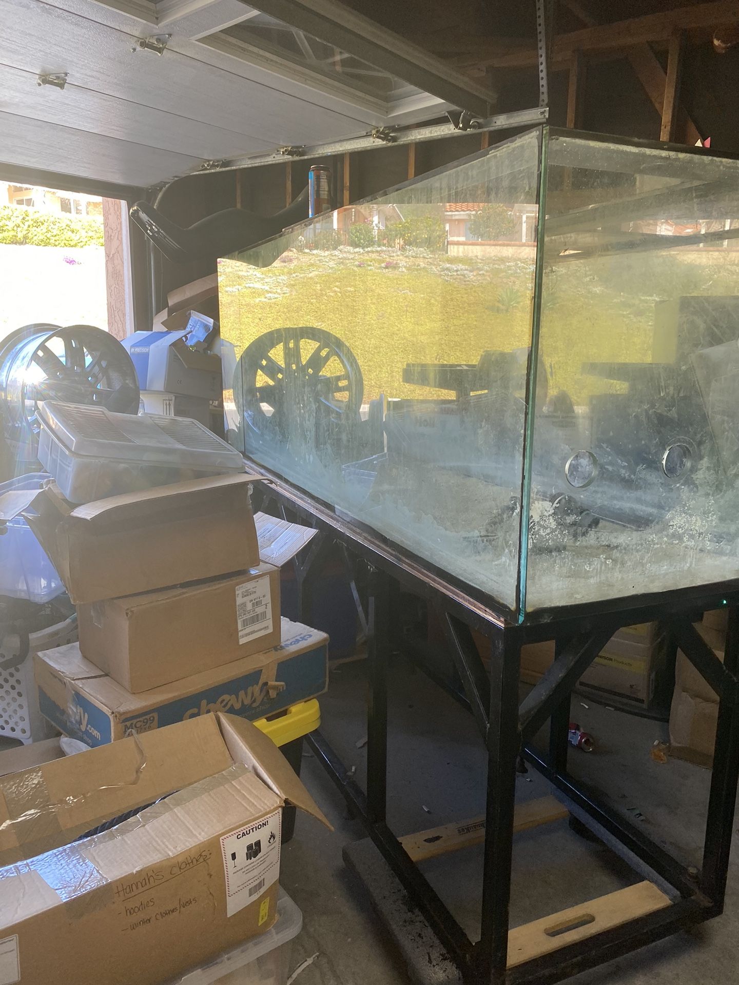 250 Gallon(rimless) Tank, Corner Overflow