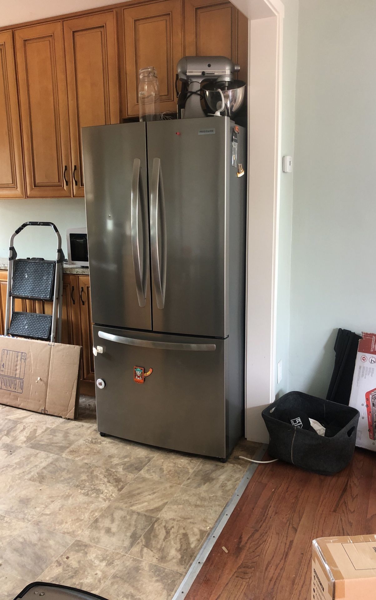 Refrigerator 