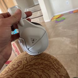 White Turtle Beach Headset Bluetooth 