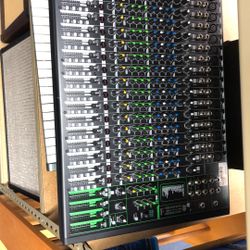 Mackie ProFX22v3 22-Channel Professional Effects Mixer With USB (70498775)