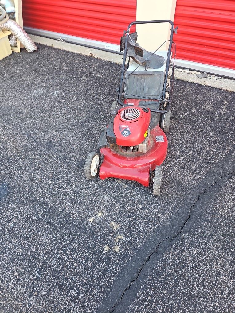 Craftsman/Briggs & Stratton Lawn Mower