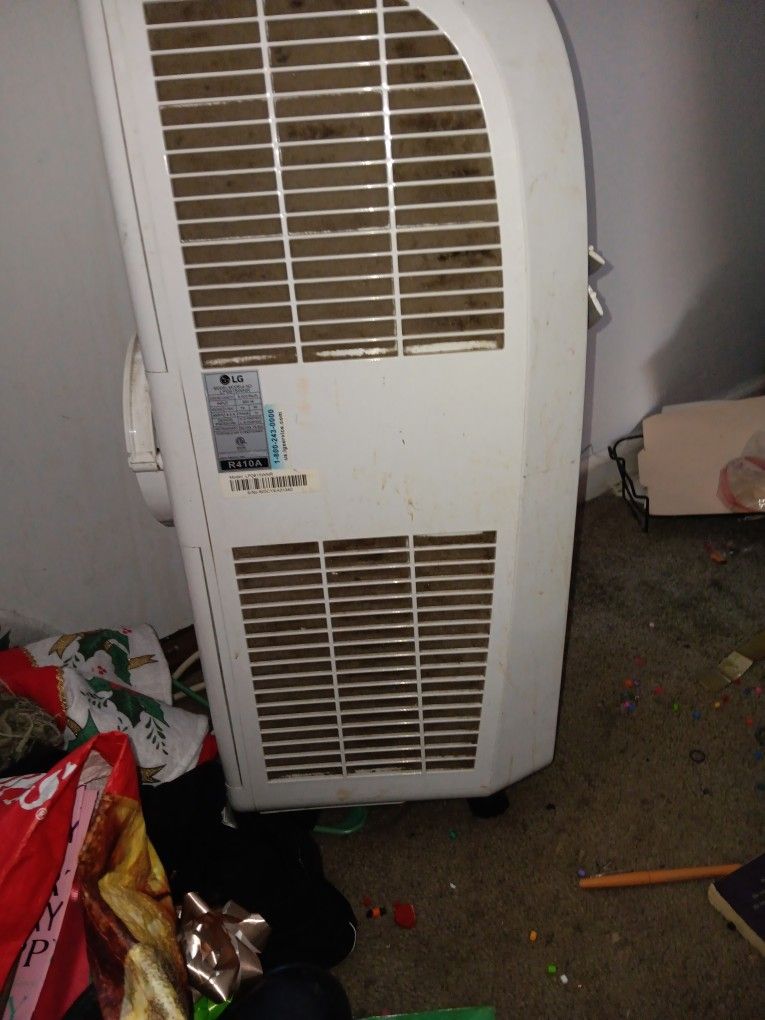 Air conditioning unit perfect for college dorms.