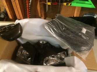 2003-2006 Honda cbr headlights,seat, short levers,rear tail light with turn signals intergrated