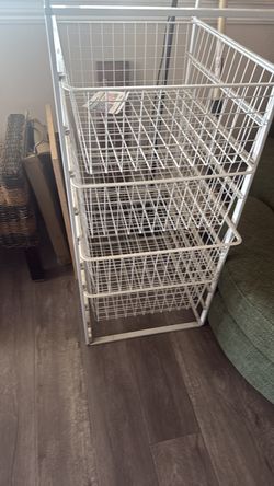 Organizing shelf