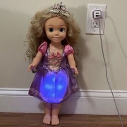 Princess Repuzel Lights Up Talks 20 Inches Tall 