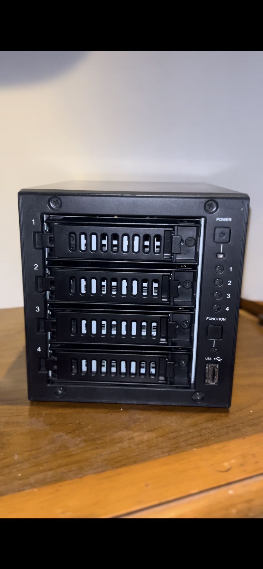 Buffalo LinkStation Quad 2 TB (4 X 500 GB) Network Attached Buffalo LinkStation Quad 2 TB (4 X 500 GB) Network Attached