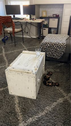 Shabby chic coffee table