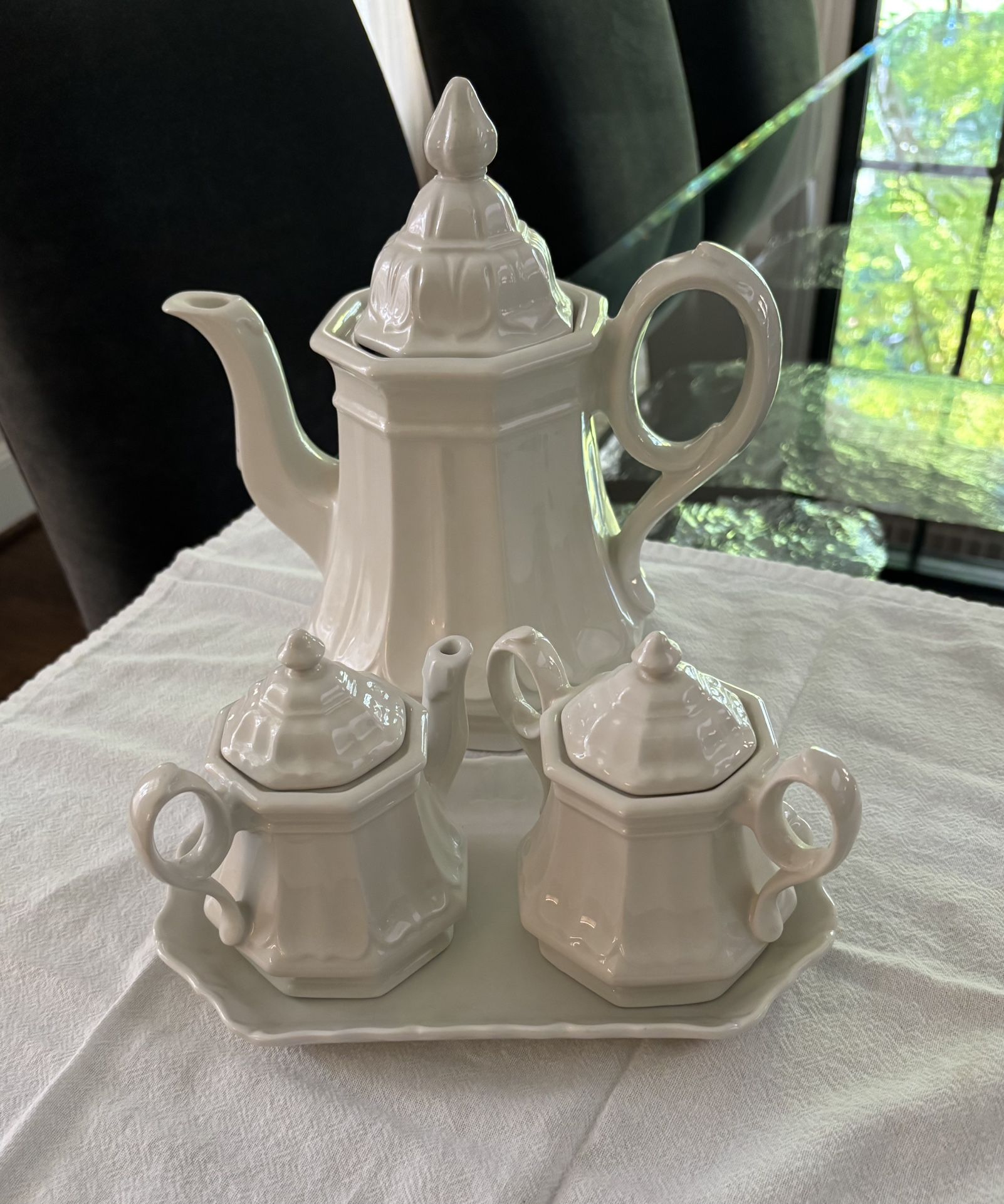 Red Cliff Ironstone Sydenham 7 Pc Coffee / Tea Pot, Sugar And Creamer Set