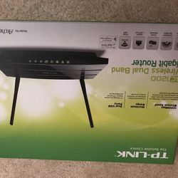 TP Link Archer C5 and TC 7610 internet modem and router