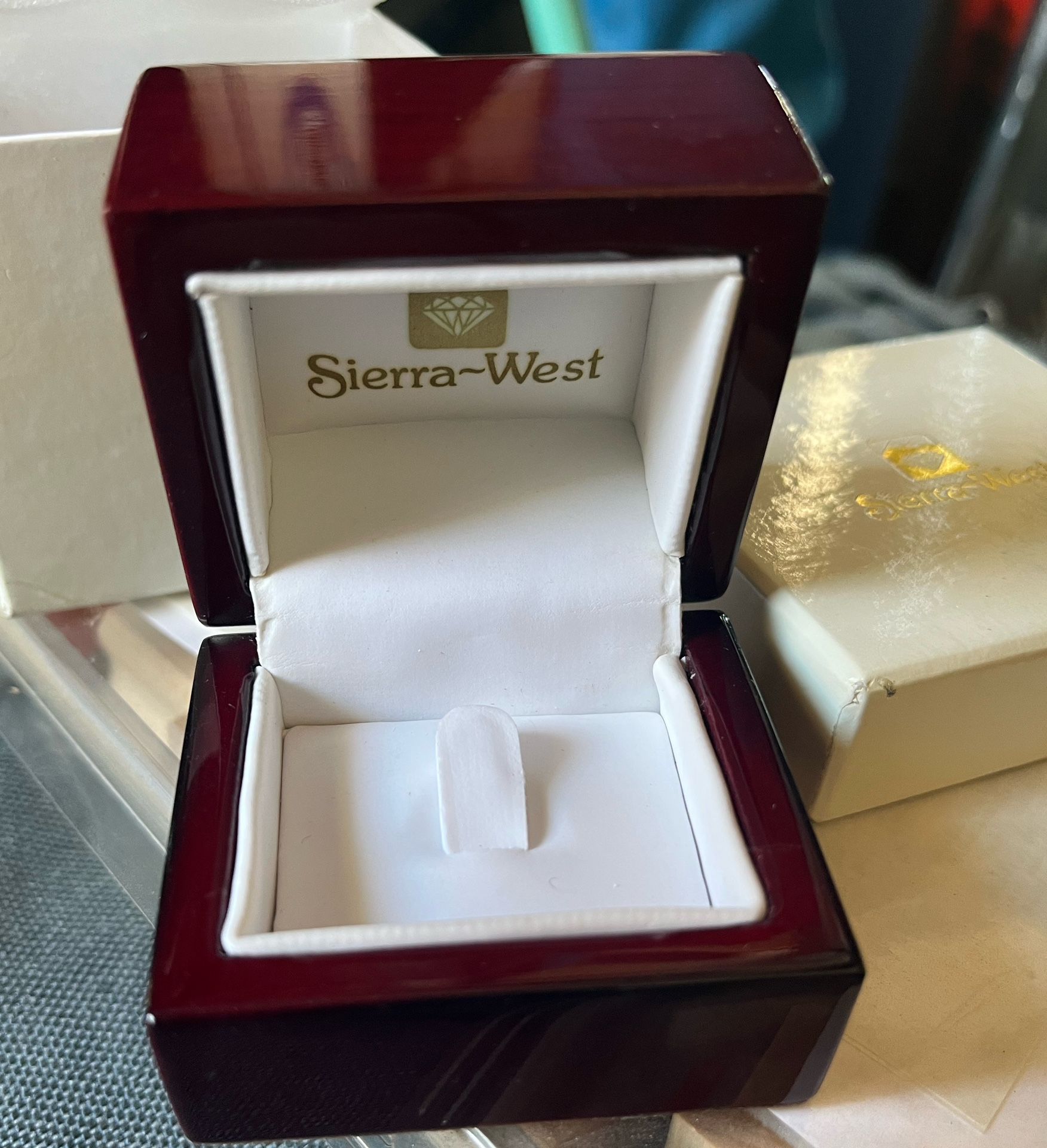 Ring Box