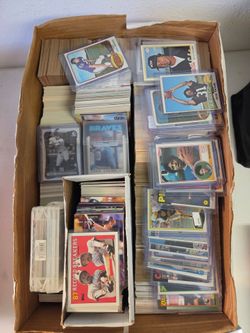 Vintage 1980's to 1990's Sportscards collection
Close to 10,000 card's