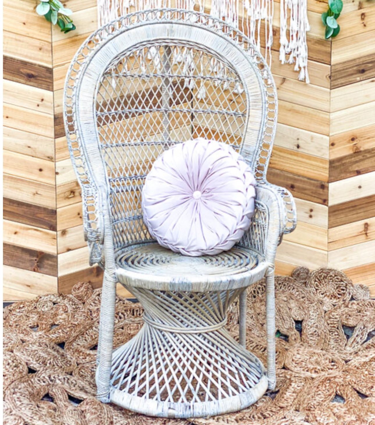 Vintage White Peacock Chair For Sale