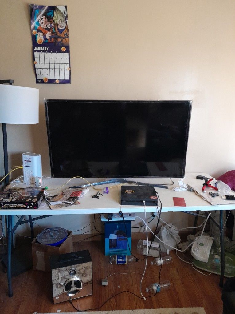 Selling 40" T.v 