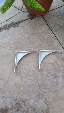 6Brackets for shelves